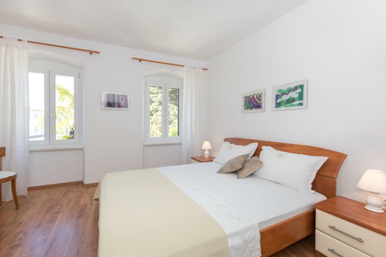 Apartments Ivona Malinska Kültér fotó